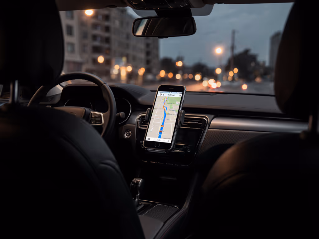 Stealth Mobile Phone Holder: Perfect Vehicle Fit